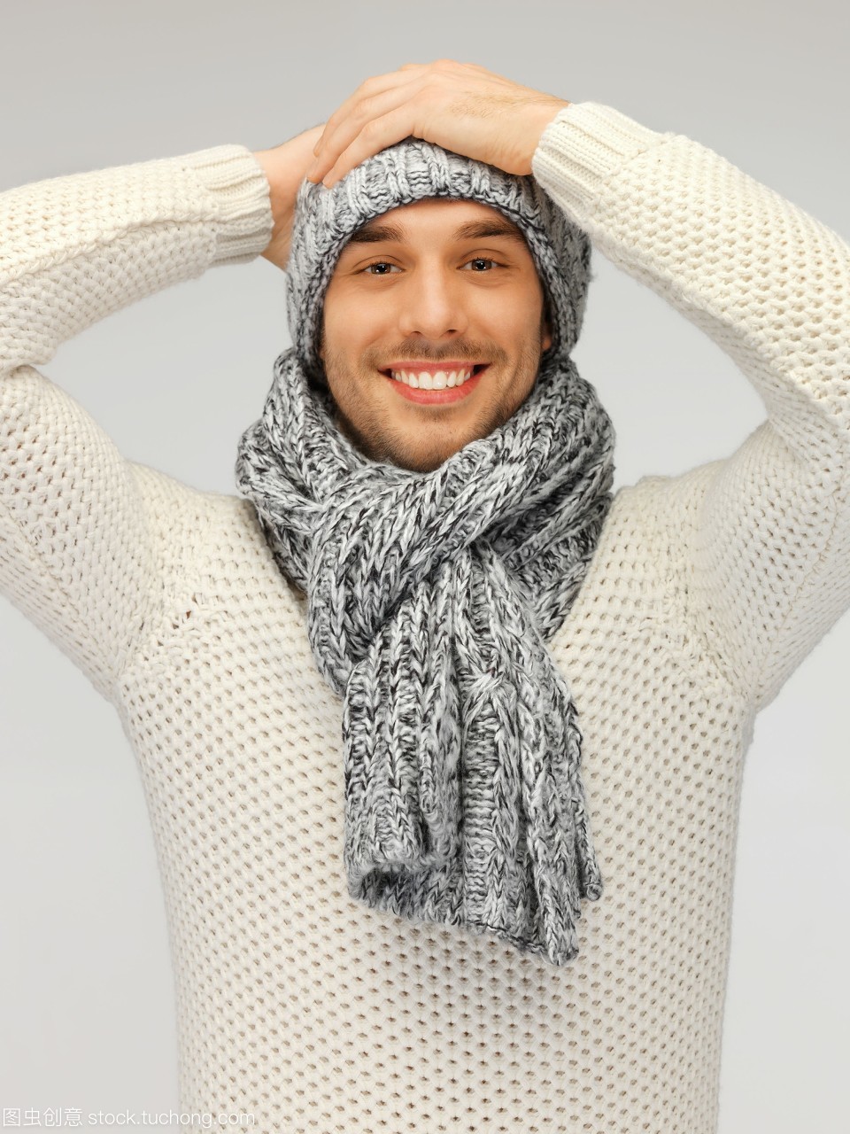 溫暖與英俊并存 冬日時尚的魅力瞬間